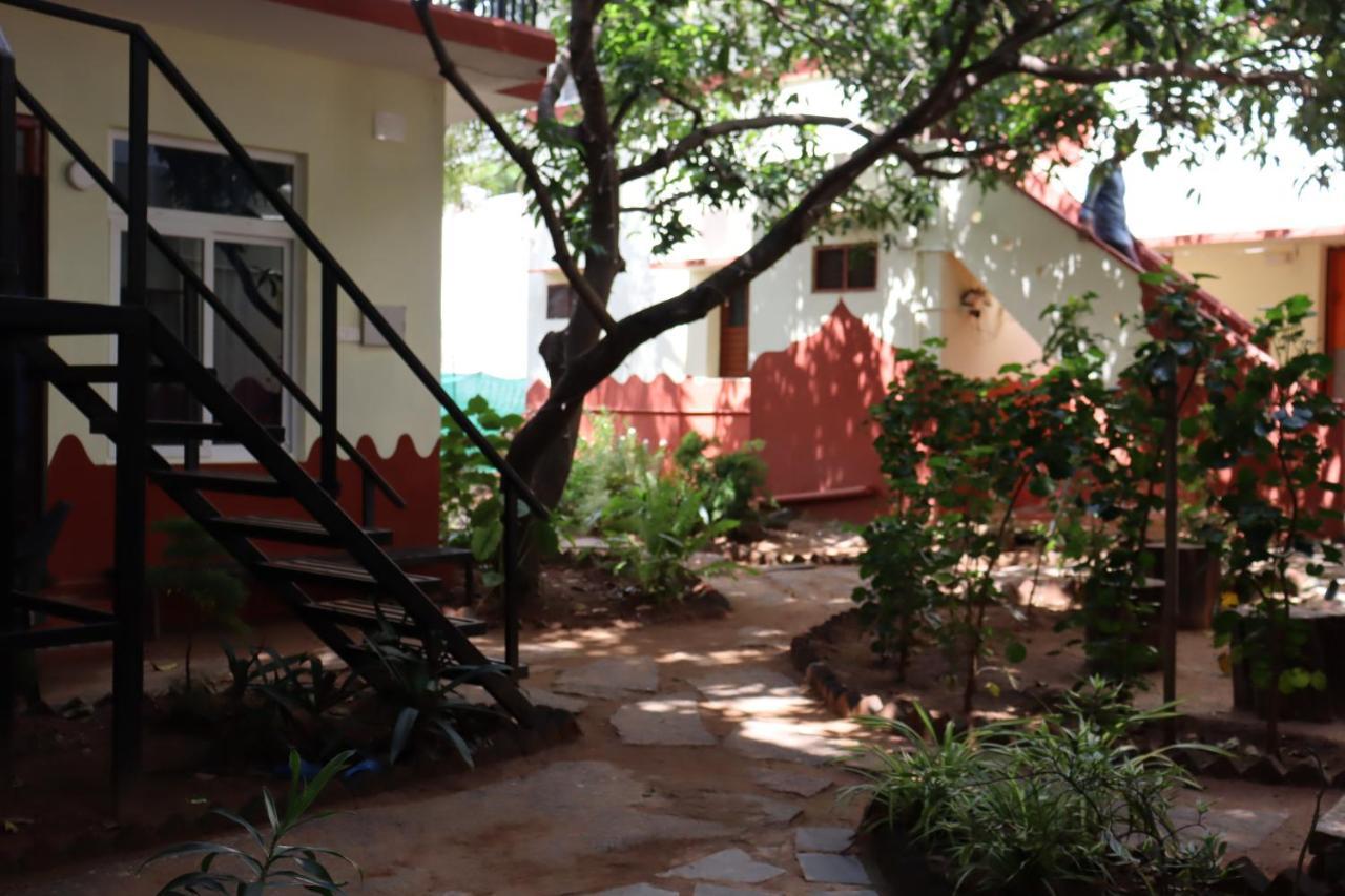 Da Mantra House Pension Tiruvannāmalai Buitenkant foto